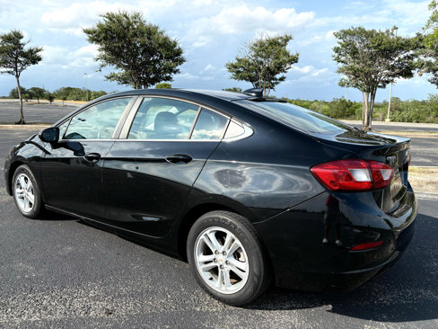 Used 2018 Chevrolet Cruze LT image 4