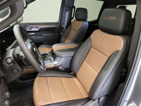 Used 2025 Chevrolet Silverado 1500 High Country w/ Technology Package image 19