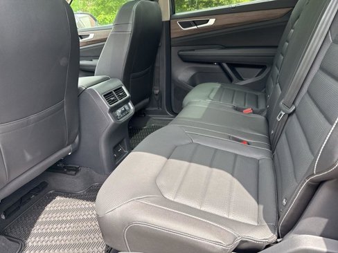 New 2025 Volkswagen Atlas SEL image 23