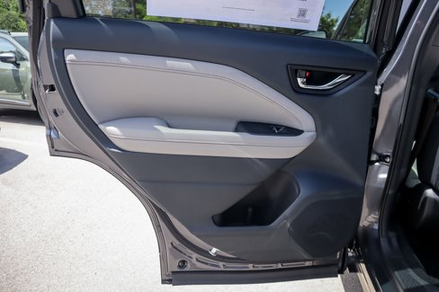 New 2025 Subaru Forester Limited image 22