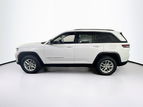 Used 2023 Jeep Grand Cherokee Laredo w/ Luxury Tech Group I image 8