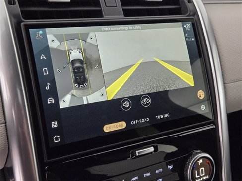 Certified 2024 Land Rover Discovery Dynamic SE image 27