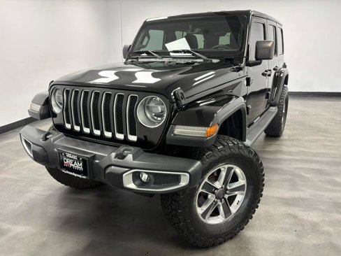 Used 2018 Jeep Wrangler Unlimited Sahara image 2