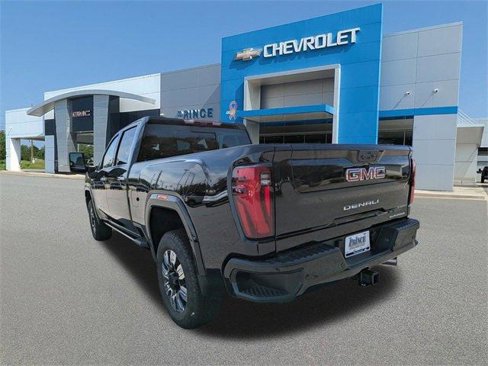 New 2026 GMC Sierra 2500 Denali w/ Denali Reserve Package image 7