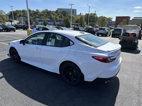 New 2026 Toyota Camry SE image 3