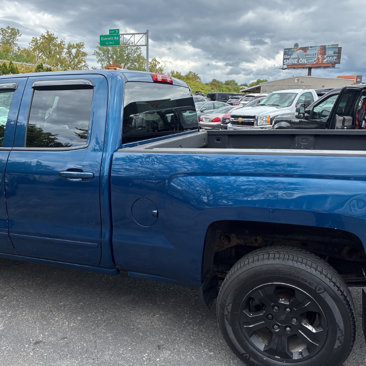 Used 2018 Chevrolet Silverado 1500 LT w/ All Star Edition image 9