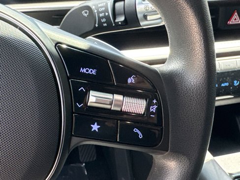Used 2025 Hyundai Ioniq 6 SE image 24