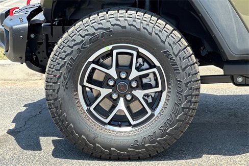 New 2025 Jeep Gladiator Rubicon image 24