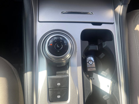 Used 2021 Ford Explorer XLT image 25