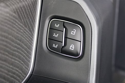 Used 2024 Ford F450 Platinum w/ FX4 Off-Road Package image 21