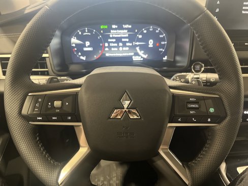 New 2025 Mitsubishi Outlander SEL image 16