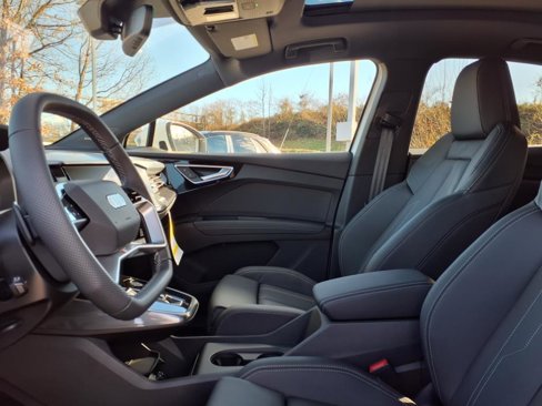 New 2025 Audi Q4 e-tron Premium Plus image 9