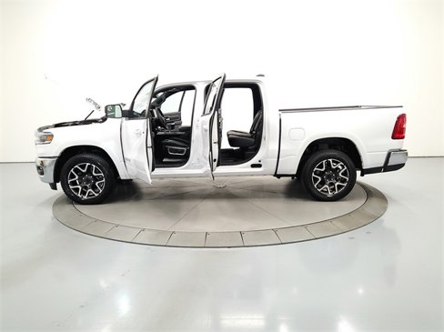 Used 2025 RAM 1500 Laramie image 13