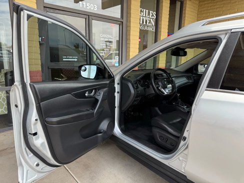Used 2018 Nissan Rogue SL image 15