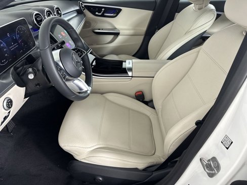 Used 2025 Mercedes-Benz C 300 Sedan image 7