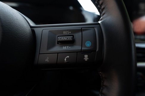 Used 2024 Nissan Pathfinder SV image 35
