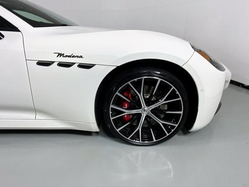 Used 2024 Maserati GranTurismo Modena image 5