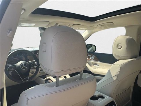 New 2026 Mercedes-Benz GLS 450 4MATIC image 17