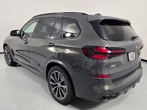 New 2026 BMW X5 M60i image 8