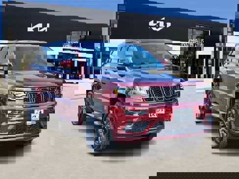 Used 2018 Jeep Grand Cherokee High Altitude image 3
