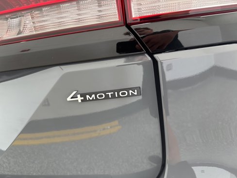 New 2026 Volkswagen Atlas SEL image 10
