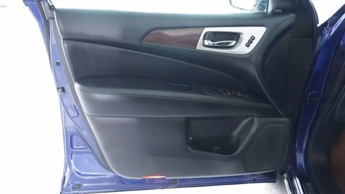Used 2017 Nissan Pathfinder Platinum w/ Family Entertainment Package image 15