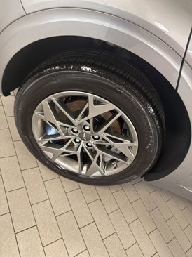 Used 2025 Genesis GV70 2.5T image 39