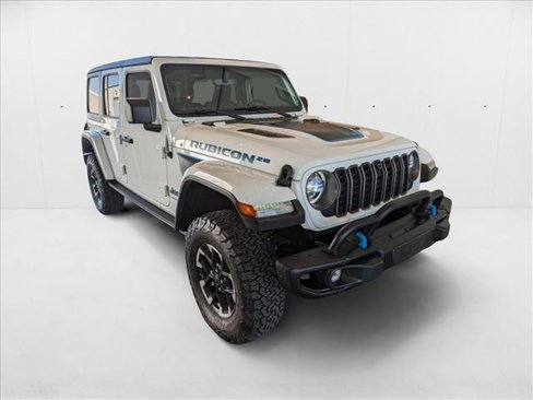 Used 2023 Jeep Wrangler Unlimited Rubicon 4xe image 3