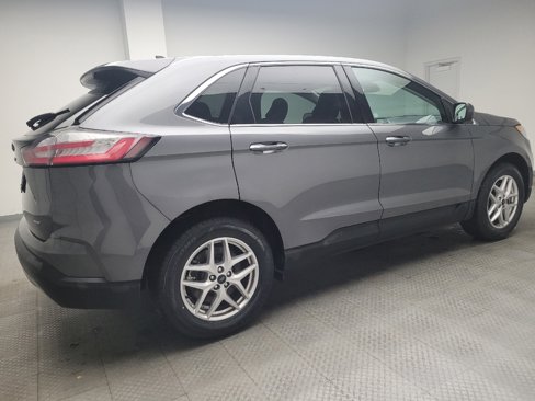 Used 2024 Ford Edge SEL image 10