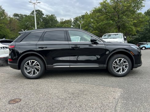 New 2026 Lincoln Corsair Premiere image 3