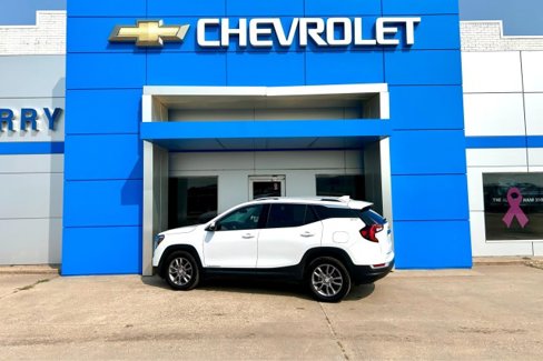 Used 2024 GMC Terrain SLT image 6