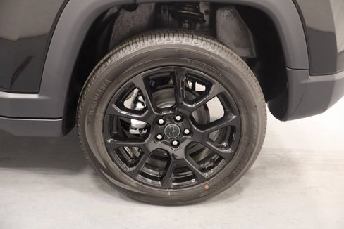 New 2025 Jeep Compass Latitude image 25