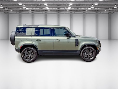 New 2025 Land Rover Defender 110 S image 6