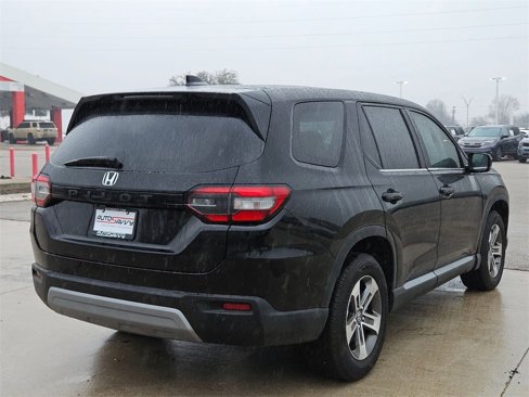 Used 2025 Honda Pilot EX-L image 8