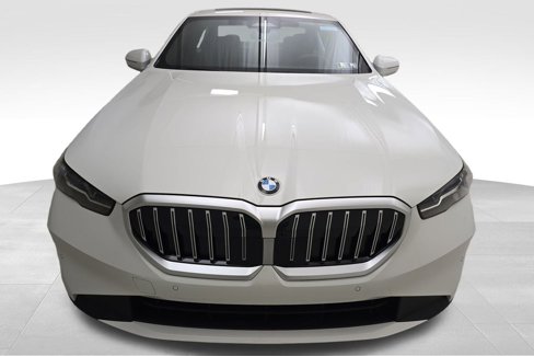 New 2026 BMW 530i xDrive image 3