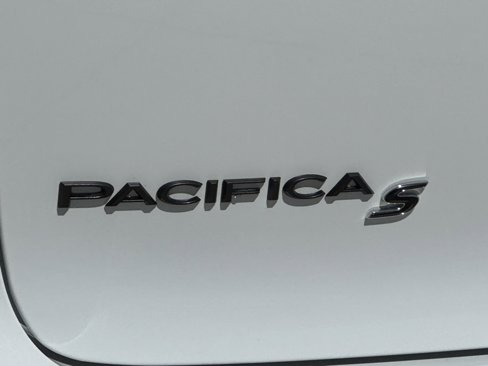 New 2026 Chrysler Pacifica Select w/ S Appearance Package image 9