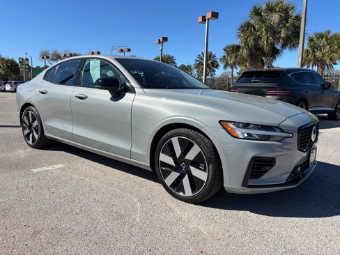 Used 2024 Volvo S60 T8 Core image 20