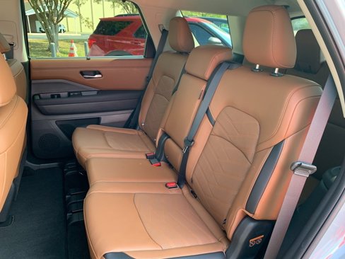 Used 2024 Nissan Pathfinder Platinum w/ Cargo Package image 26