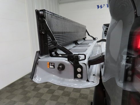 Used 2025 GMC Sierra 2500 AT4 image 42
