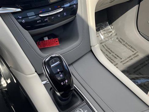Used 2020 Cadillac XT6 Premium Luxury image 17