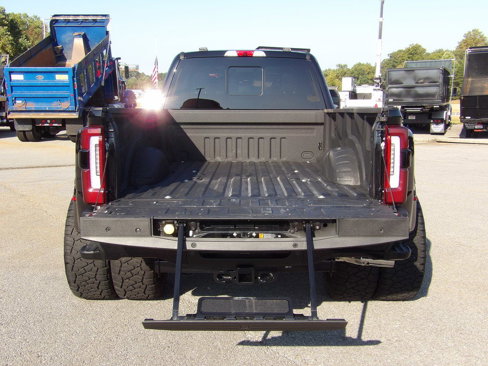 Used 2024 Ford F450 Limited w/ FX4 Off-Road Package image 57