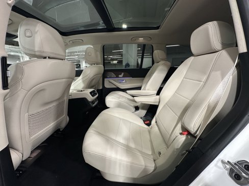 New 2026 Mercedes-Benz GLS 450 4MATIC image 16