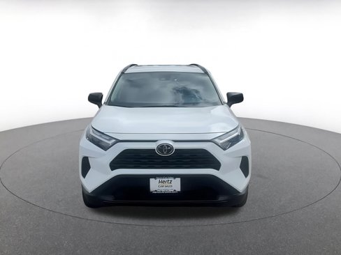 Used 2025 Toyota RAV4 LE image 4