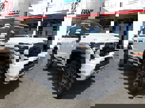 New 2025 Toyota Tacoma Trailhunter image 2