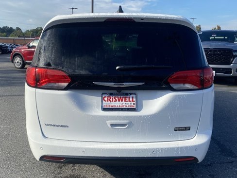 New 2026 Chrysler Voyager LX image 6