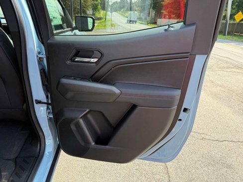 New 2025 Chevrolet Colorado Z71 w/ Technology Package image 32