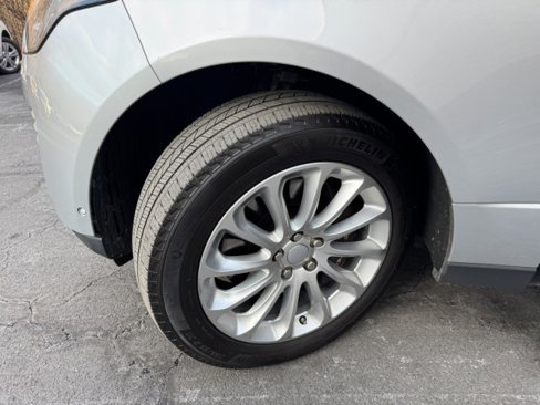 Used 2018 Land Rover Range Rover HSE image 33