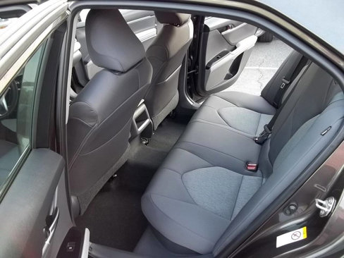 Used 2018 Toyota Camry LE image 9