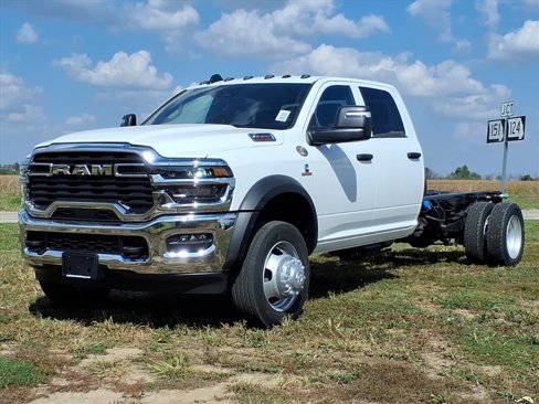 New 2026 RAM 5500 Tradesman w/ Chrome Appearance Group image 1