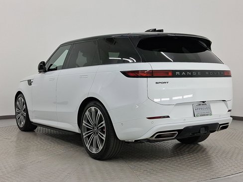 Used 2024 Land Rover Range Rover Sport Dynamic SE image 3